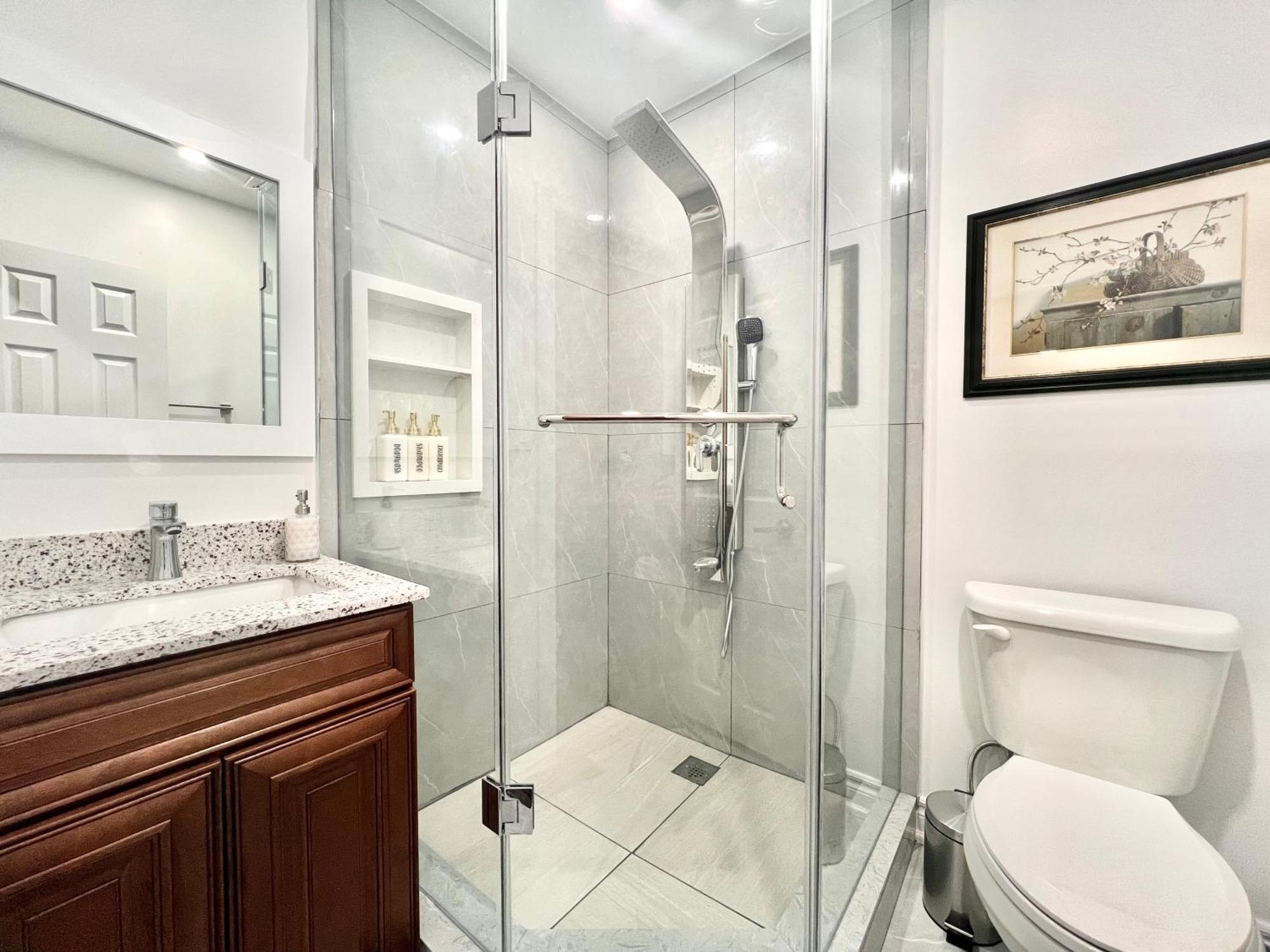 Upgraded Rooms With Bath 7-Min To Subway Near Downsview Rogers Stadium Toronto Esterno foto
