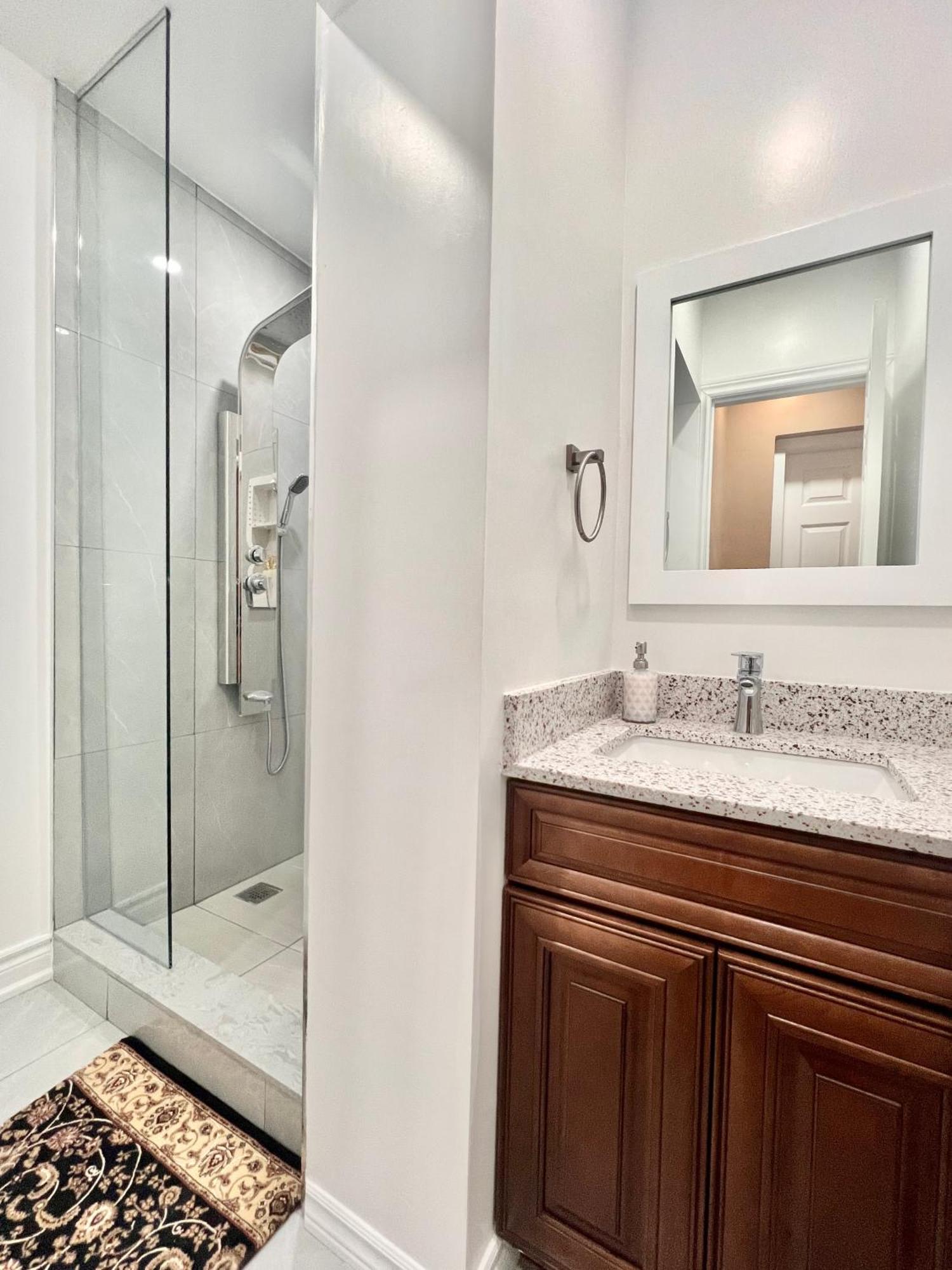 Upgraded Rooms With Bath 7-Min To Subway Near Downsview Rogers Stadium Toronto Esterno foto